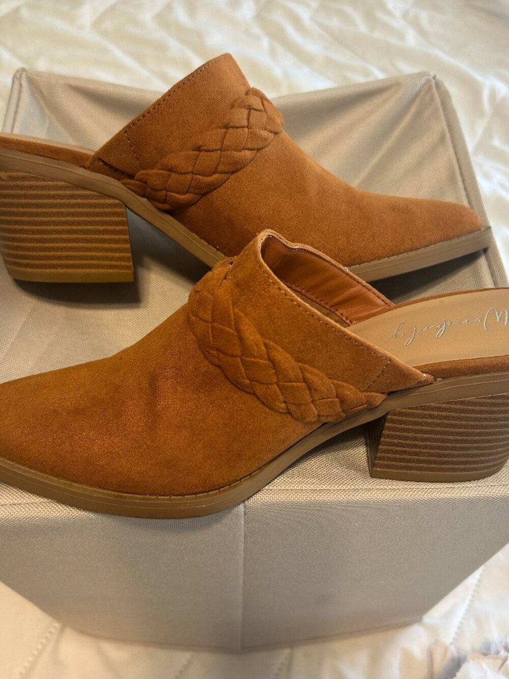Wonderly Braided Block Heel Mules Camel Brown Faux Suede Pointed Toe Size 7